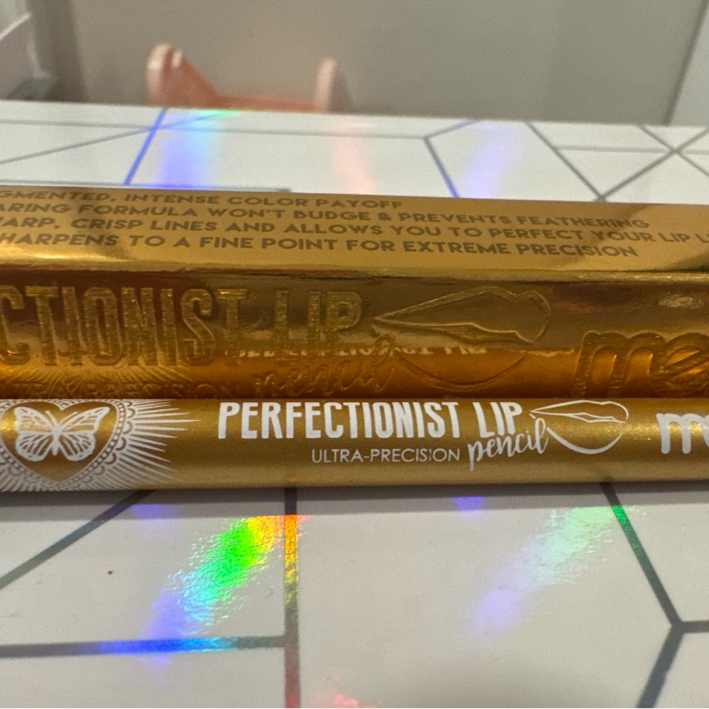 Melt Perfectionist Lip Pencil in   New in box - Picture 3 of 14